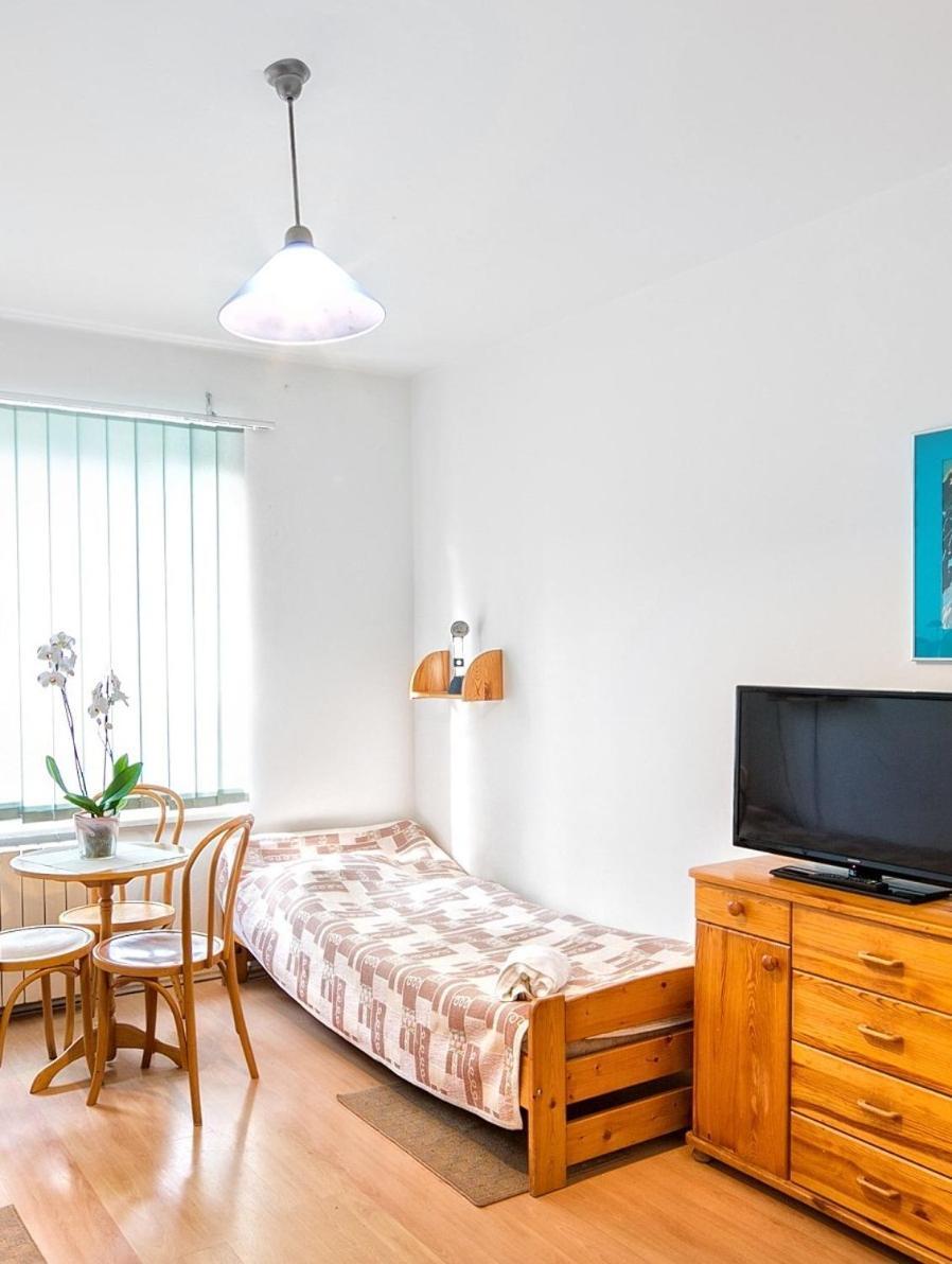 Hotel Monttis Sucha Beskidzka Habitación foto