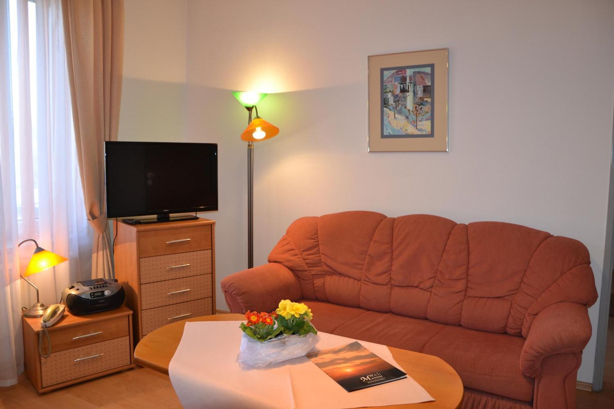 Hotel Monttis Sucha Beskidzka Habitación foto